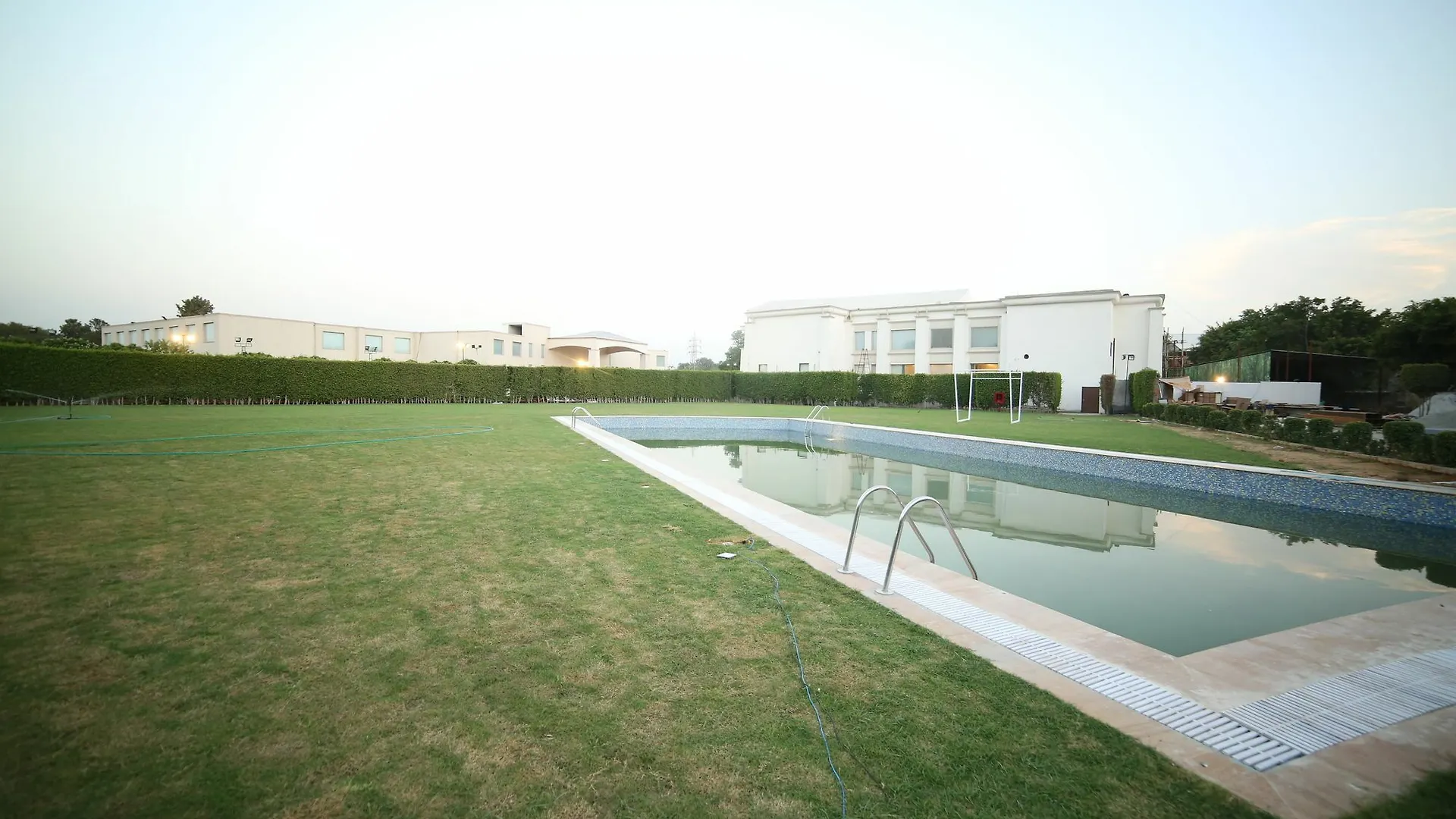 Udman Hotels And Resorts By Ferns N Petals New Delhi